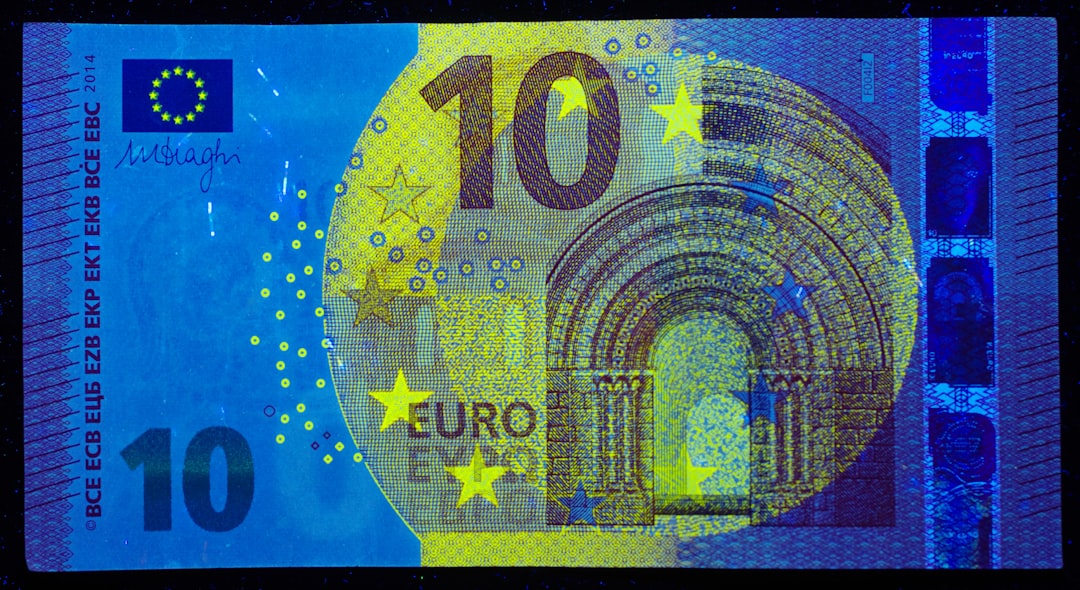 découvrez le rôle clé des banques centrales dans la stabilité économique mondiale, leur influence sur les taux d'intérêt et les politiques monétaires, ainsi que leur impact sur la croissance et l'inflation.