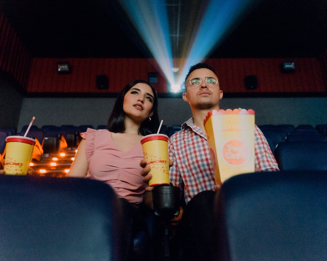 découvrez toute l'actualité du cinéma : sorties de films, critiques, bandes-annonces, interviews et dossiers sur vos réalisateurs et acteurs préférés. plongez dans l'univers du 7e art !
