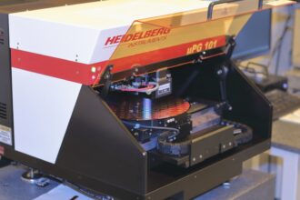découvrez l'impression 3d : une technologie innovante qui permet de créer des objets en trois dimensions à partir d'un modèle numérique. explorez ses applications, avantages et son impact sur de nombreux secteurs.
