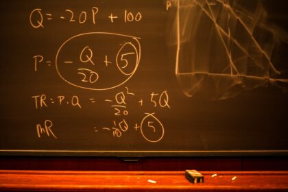 découvrez l'économie : ses principes fondamentaux, ses théories, et son impact sur la société. explorez les actualités, analyses et ressources pour comprendre les enjeux économiques d'aujourd'hui.