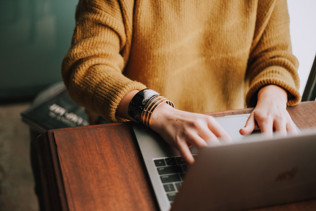 découvrez tout ce qu'il faut savoir sur l'emploi : recherches d'opportunités, conseils pour réussir vos entretiens, droits et démarches, ainsi que les tendances du marché du travail actuel.