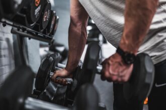 découvrez nos conseils, exercices et programmes pour améliorer votre forme physique, atteindre vos objectifs santé et adopter un mode de vie actif grâce au fitness.