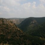 découvrez laâyoune, la plus grande ville du sahara occidental, réputée pour son riche patrimoine culturel, ses paysages désertiques uniques et son accueil chaleureux. explorez ses sites historiques et ses traditions authentiques.