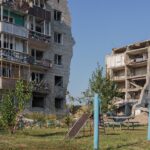 découvrez tout ce qu'il faut savoir sur le terrorisme : définitions, causes, conséquences et efforts internationaux pour combattre ce fléau global. analyse des enjeux de sécurité et des impacts sociétaux.